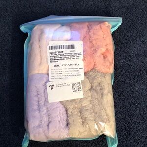 Plush Multicolor face washing wristband Set - Pastel Pink, Lavender, Cream, Gray